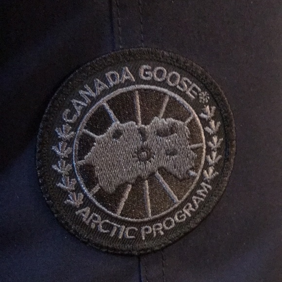 Canada goose Bromley sharp blue 1faint water mark - Picture 4 of 7